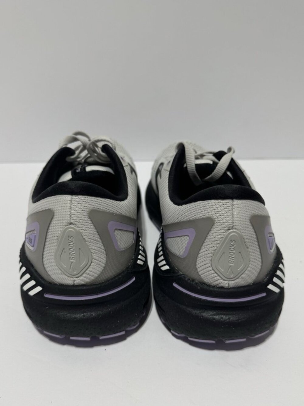 Brooks Womens Adrenaline GTS 23 Running Shoes Gray Size 10 M - Picture 4 of 6